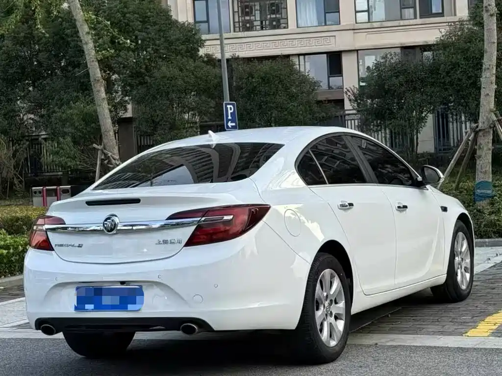 Regal 1.6 T Elite Tech