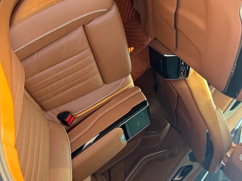 Hongqi H9 2.0 T Connected Flagship
