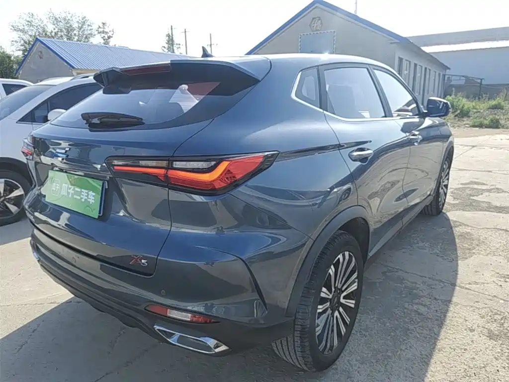 Changan Oshan X5 1.6 L CVT Premium