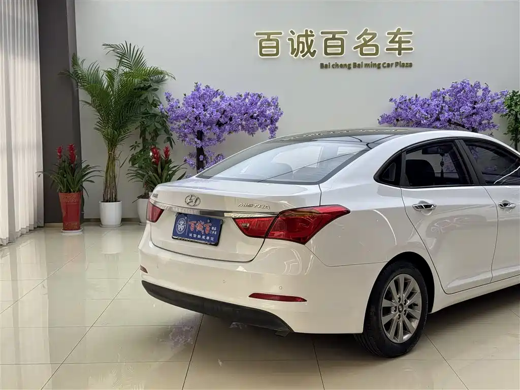 Mistra 1.8 L Auto Intelligent GLS