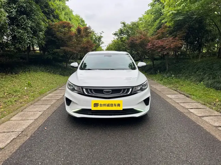 Geely Emgrand GL 1.4 T DCT Distinguished Connected