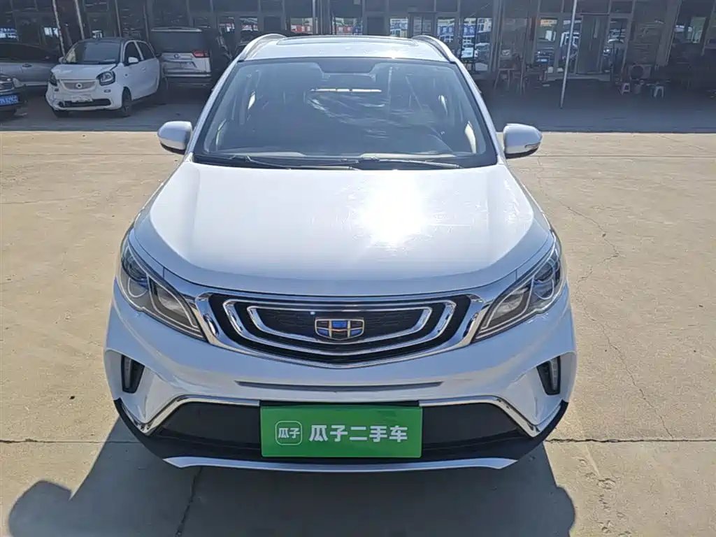 Vision X3 1.5 L Auto Distinguished
