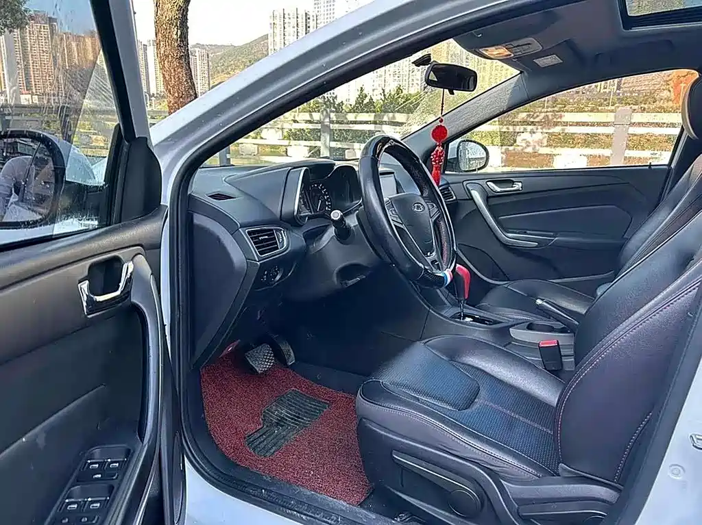 Arrizo 5 1.5 L CVT Leading Sharp