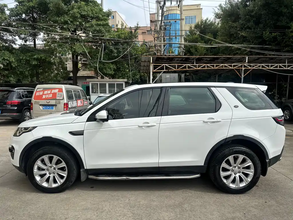 Discovery Sport 2.0 T SE