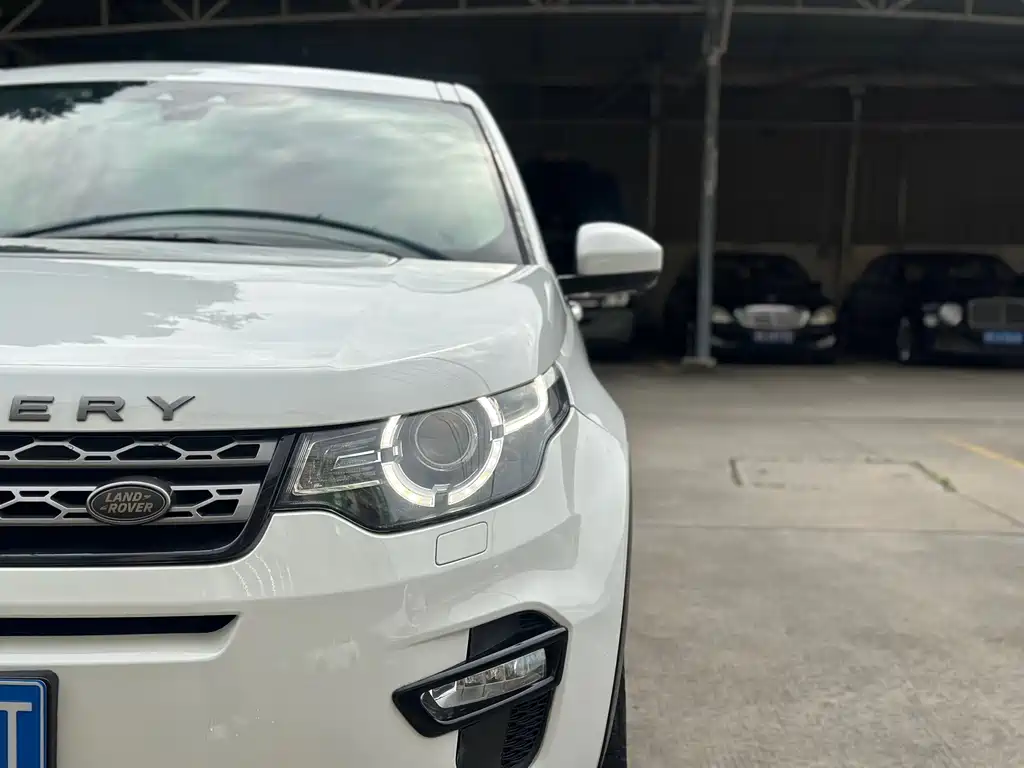 Discovery Sport 2.0 T SE