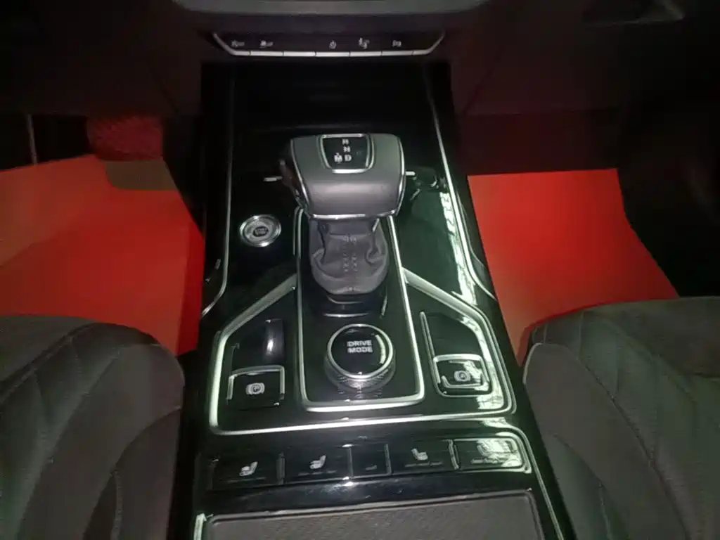 Hongqi HS5 Facelift 2.0 T Connected Flagship Enjoyment