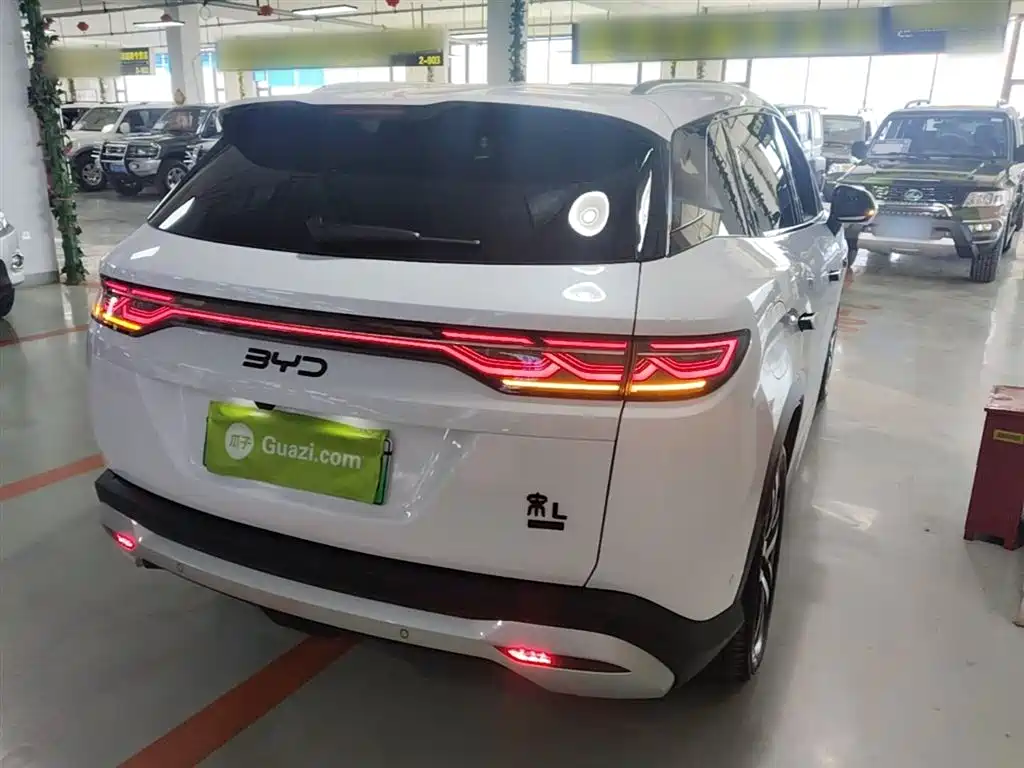 Song L DM-i Smart Drive 112 km Transcend