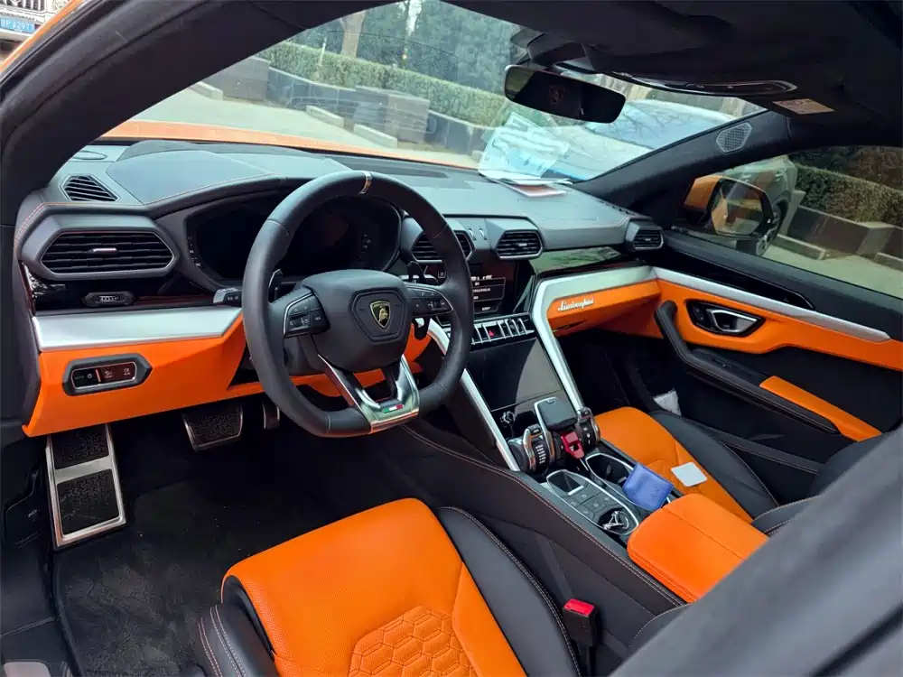 Urus 4.0 T V8