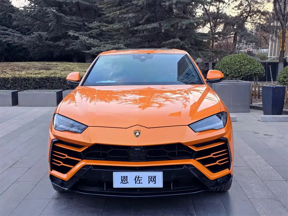 Urus 4.0 T V8