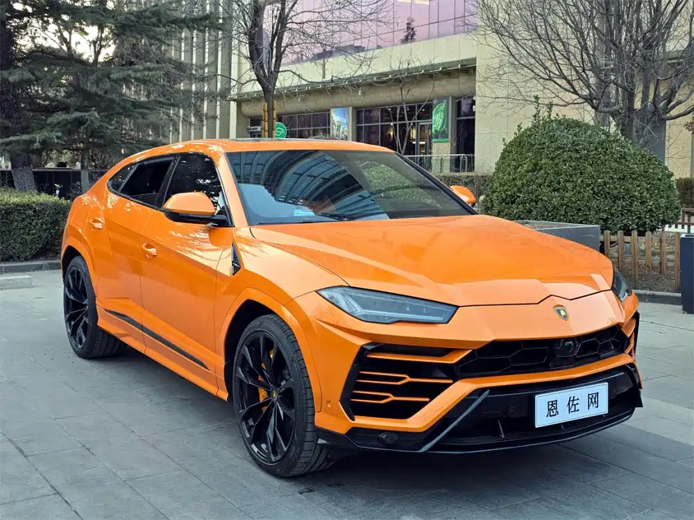 Urus 4.0 T V8