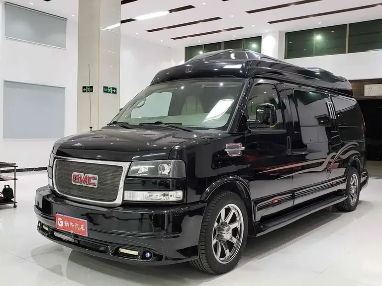 GMC SAVANA 6.0 L LWB Leader