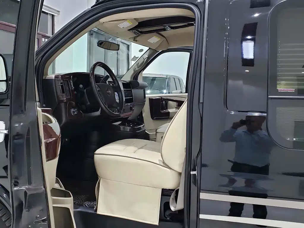 SAVANA 6.0 L LWB Leader