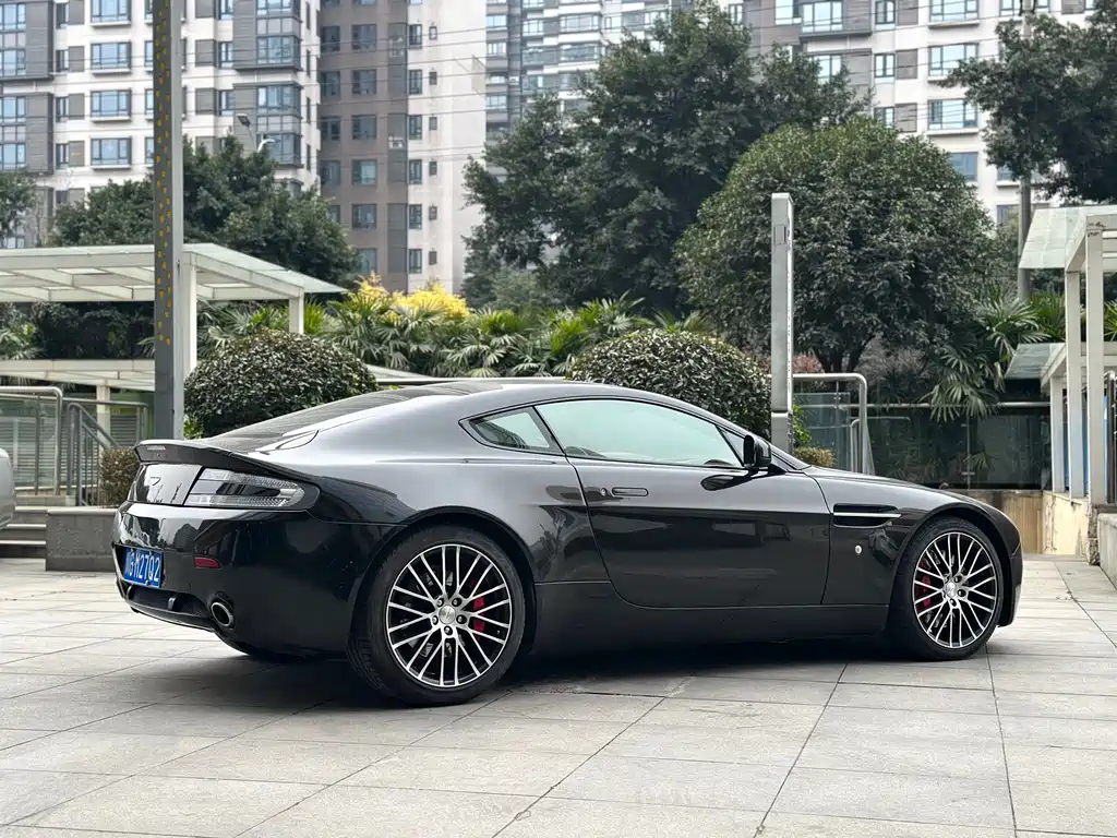 V8 Vantage 4.7 L Sportshift Coupe