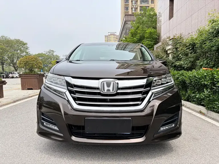 Honda Elysion 2.4 L Supreme