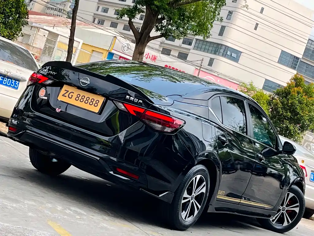 Sylphy 1.6 L CVT Joy
