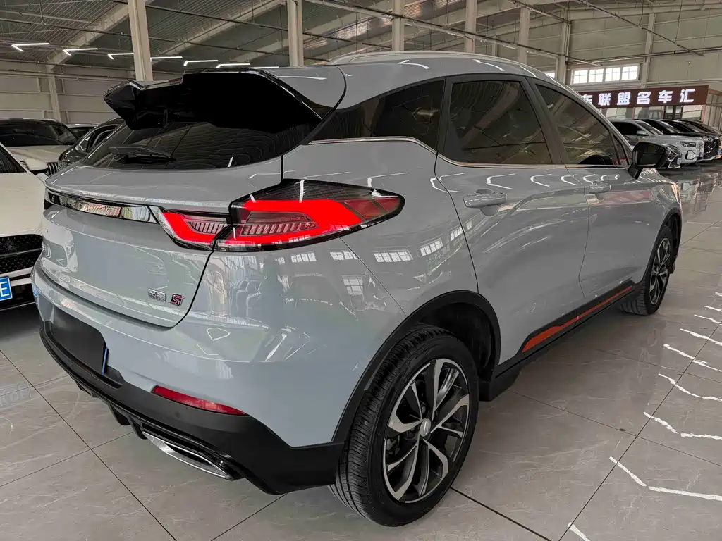 Emgrand S 1.4 T CVT Crossover Player
