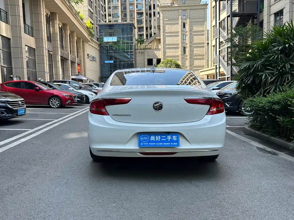 LaCrosse Facelift 20 T Leading