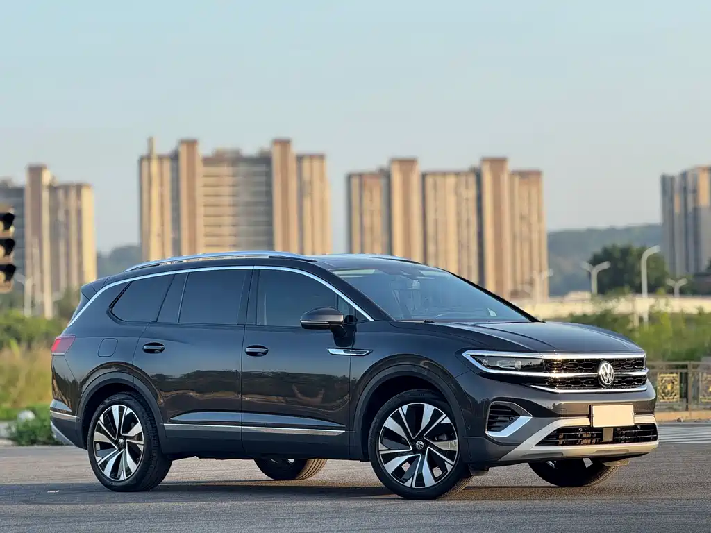 Talagon 380 TSI 4 WD Luxury Premium Realm Pro