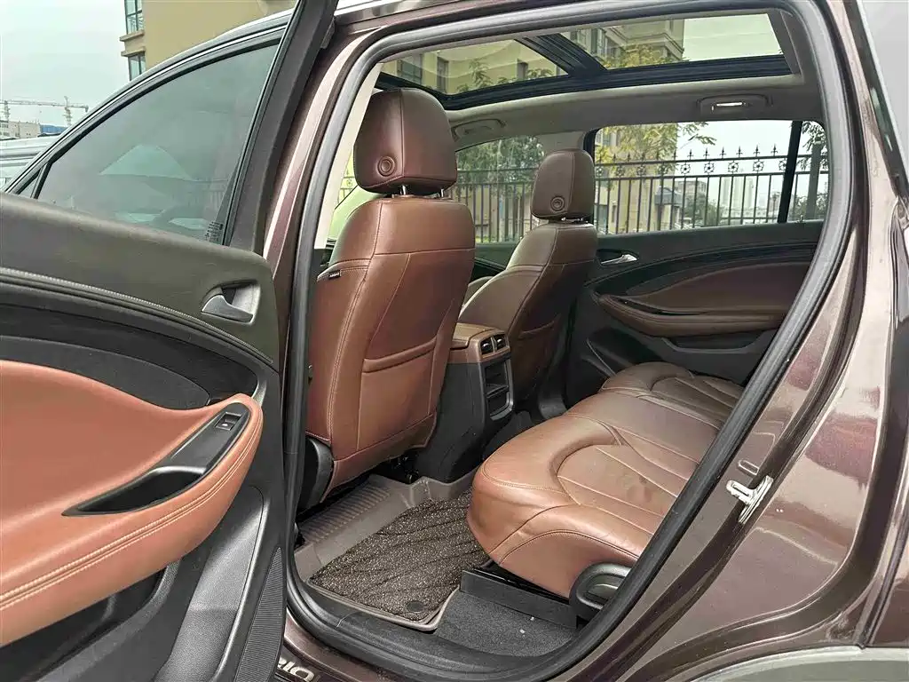 Envision Plus 28 T 4 WD Luxury