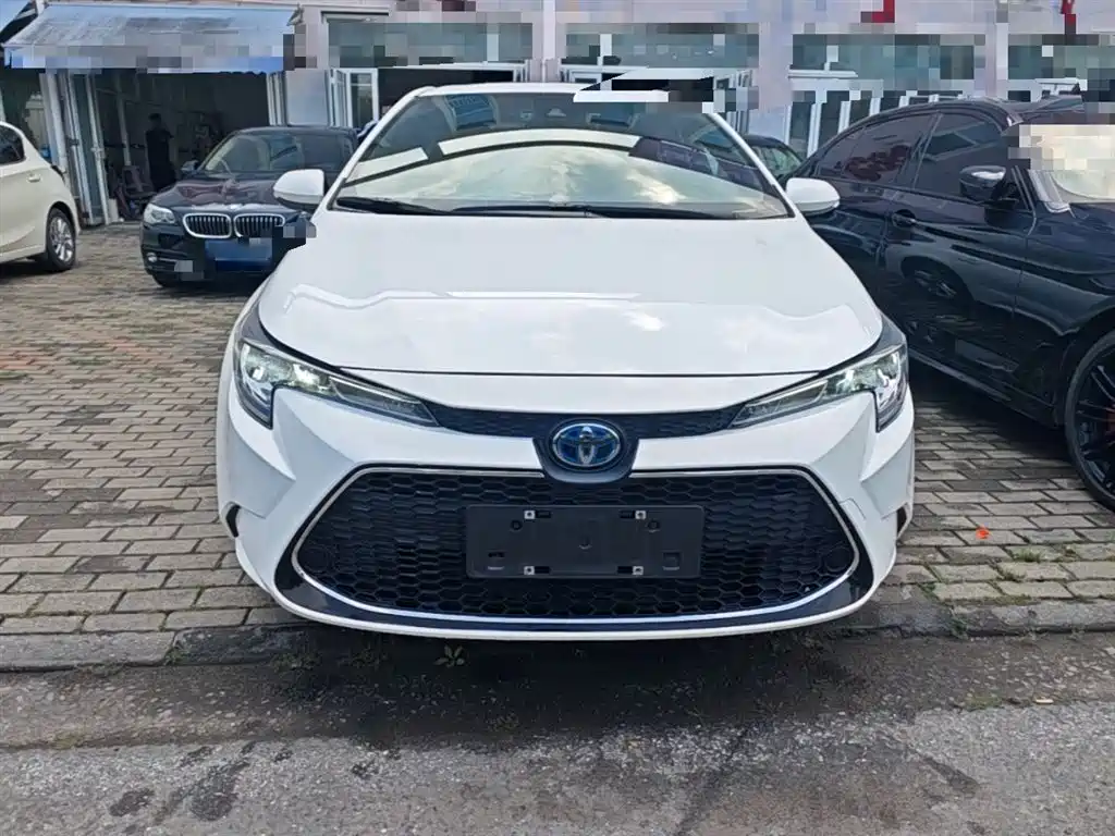 Levin Dual Engine 1.8 H E-CVT Luxury