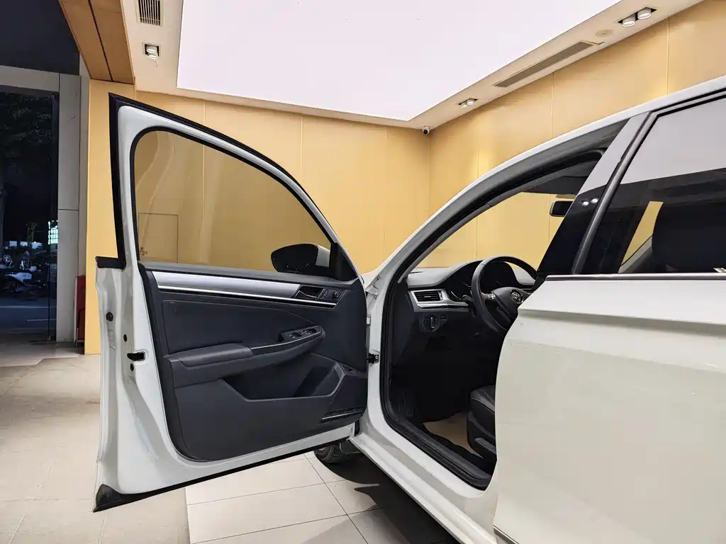 Bora 1.5 L Auto Comfort