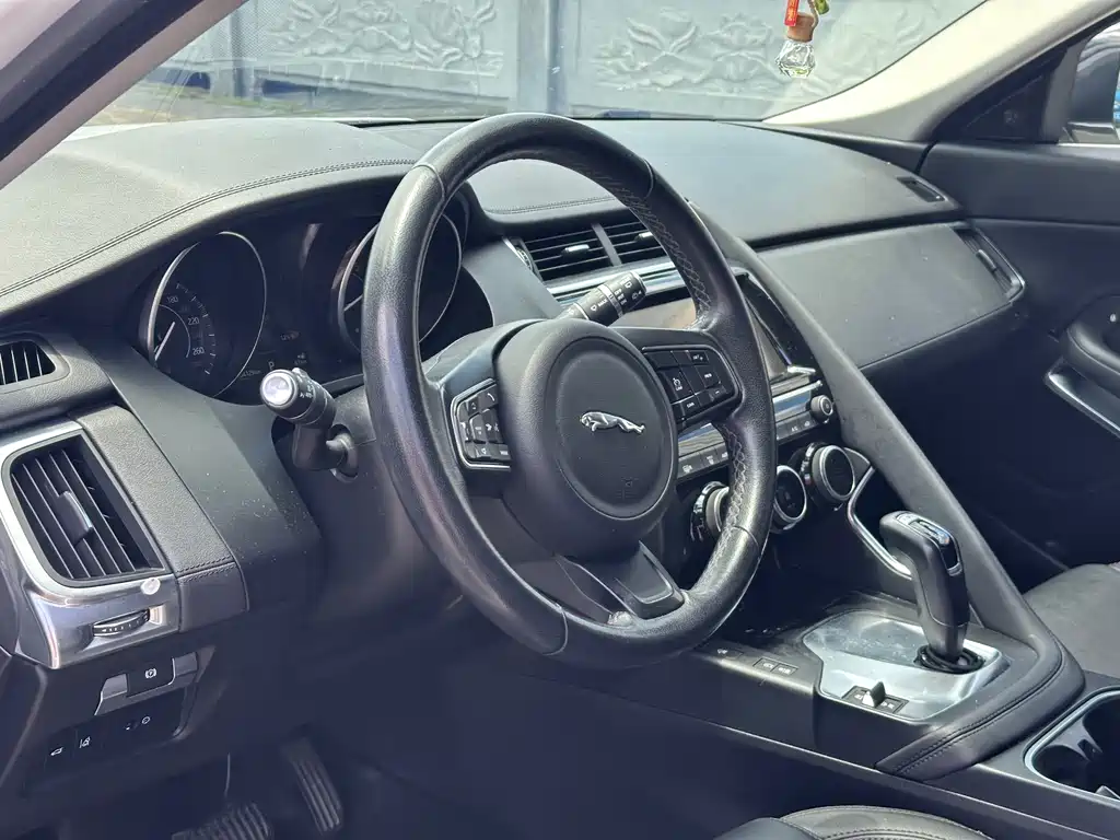 Jaguar E-PACE P200 S CN-V