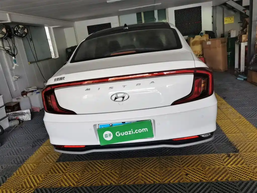 Mistra 1.8 L CVT GLX Elite
