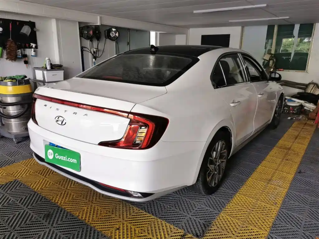 Mistra 1.8 L CVT GLX Elite
