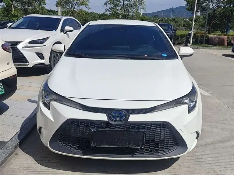 Toyota Levin Dual Engine 1.8 H E-CVT Leading