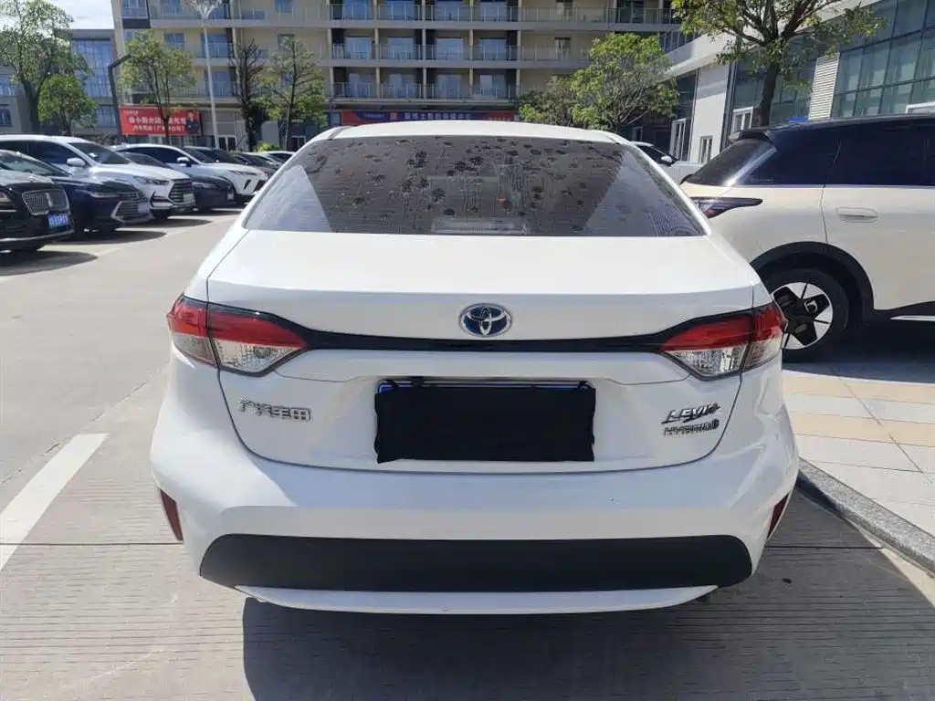 Levin Dual Engine 1.8 H E-CVT Leading