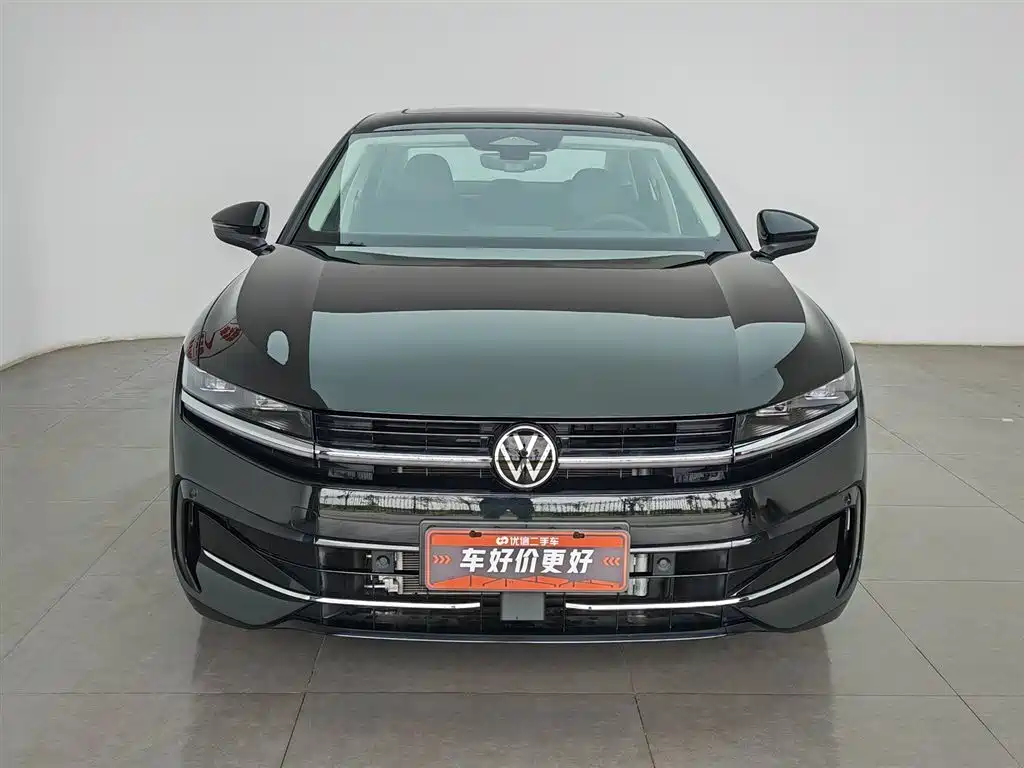 Magotan 迈腾 2026款 300 TSI 尊享版显眼包