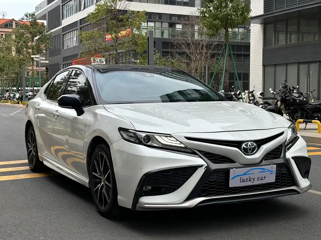 Camry 2.0 S Sharp Style