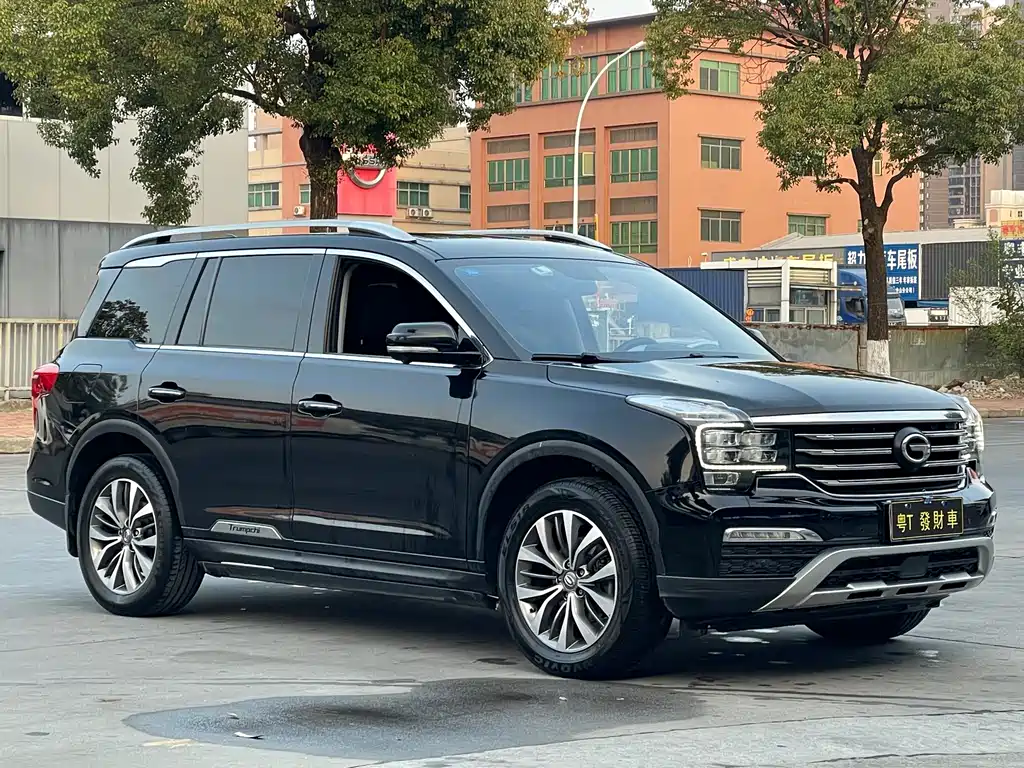 GAC Trumpchi GS8 320 T 2 WD Luxury Connected (7-seat)