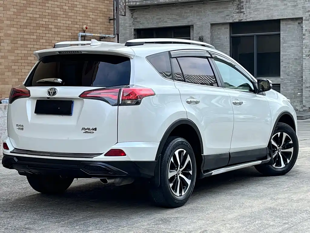 RAV4 2.0 L CVT 2 WD Style CN-V