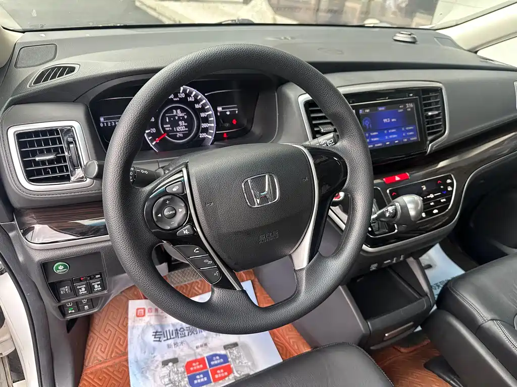 Odyssey 2.4 L Luxury