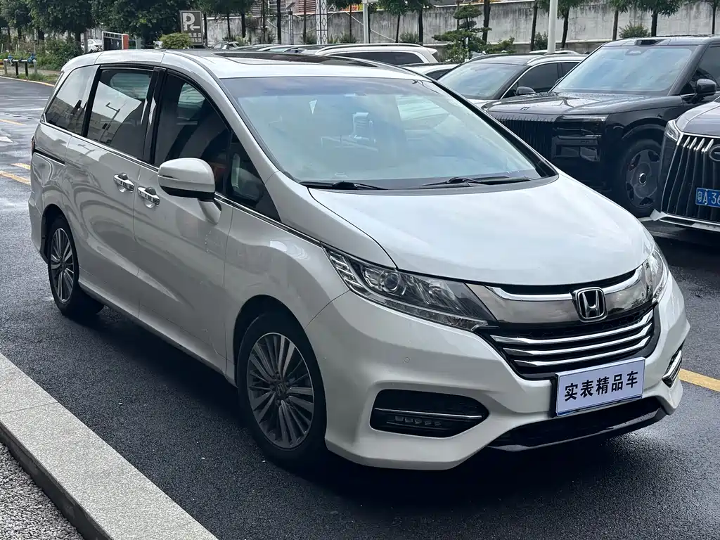 Odyssey 2.4 L Luxury