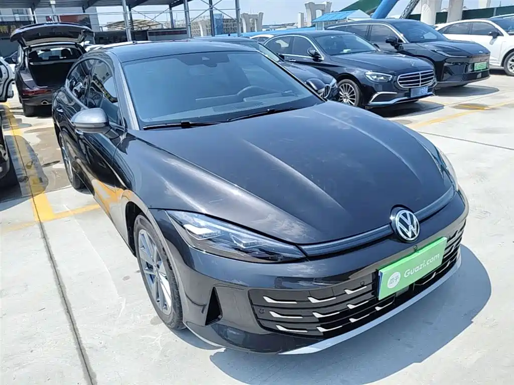 Lamando Lamando L 300 TSI