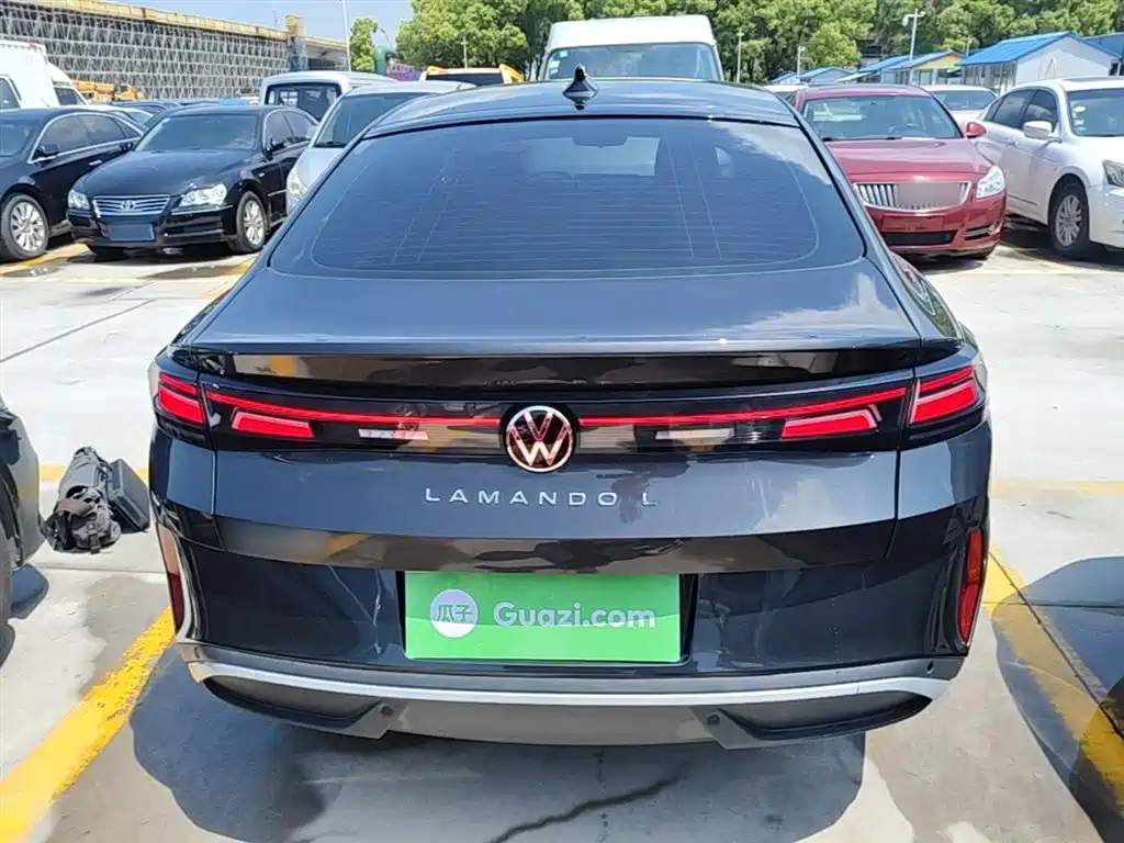 Lamando Lamando L 300 TSI