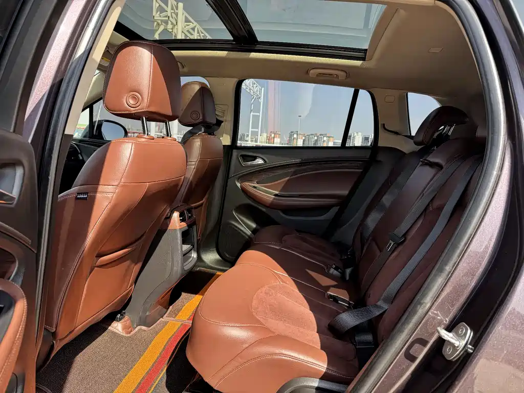 Envision Plus 28 T 4 WD Elite
