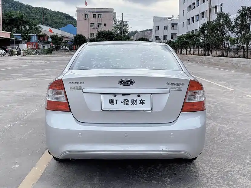 Focus Sedan 1.8 L Auto Fashion