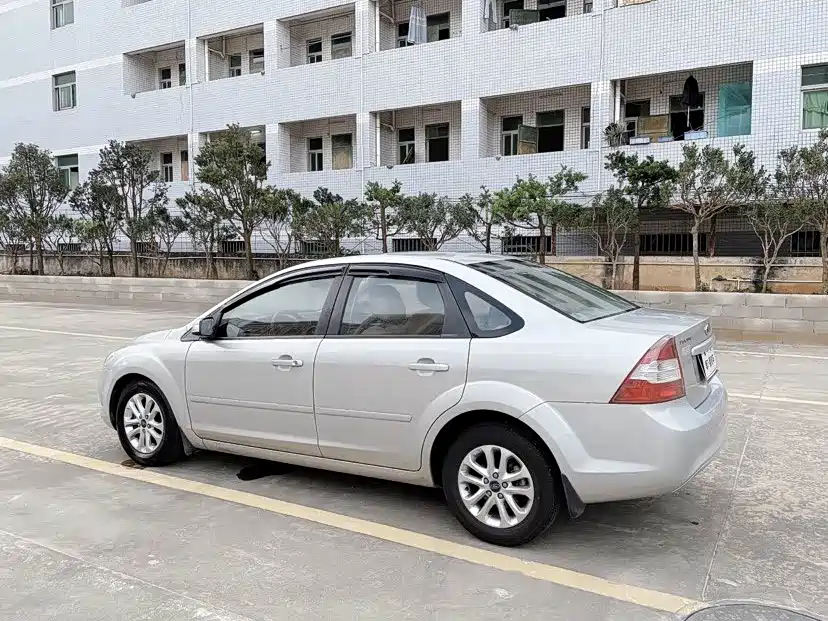 Focus Sedan 1.8 L Auto Fashion