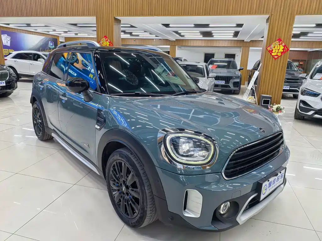 MINI COUNTRYMAN 1.5 T COOPER ALL4 Connoisseur