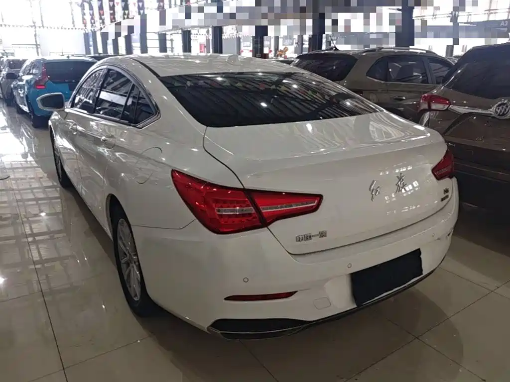 Hongqi H5 30 TD Dynamic
