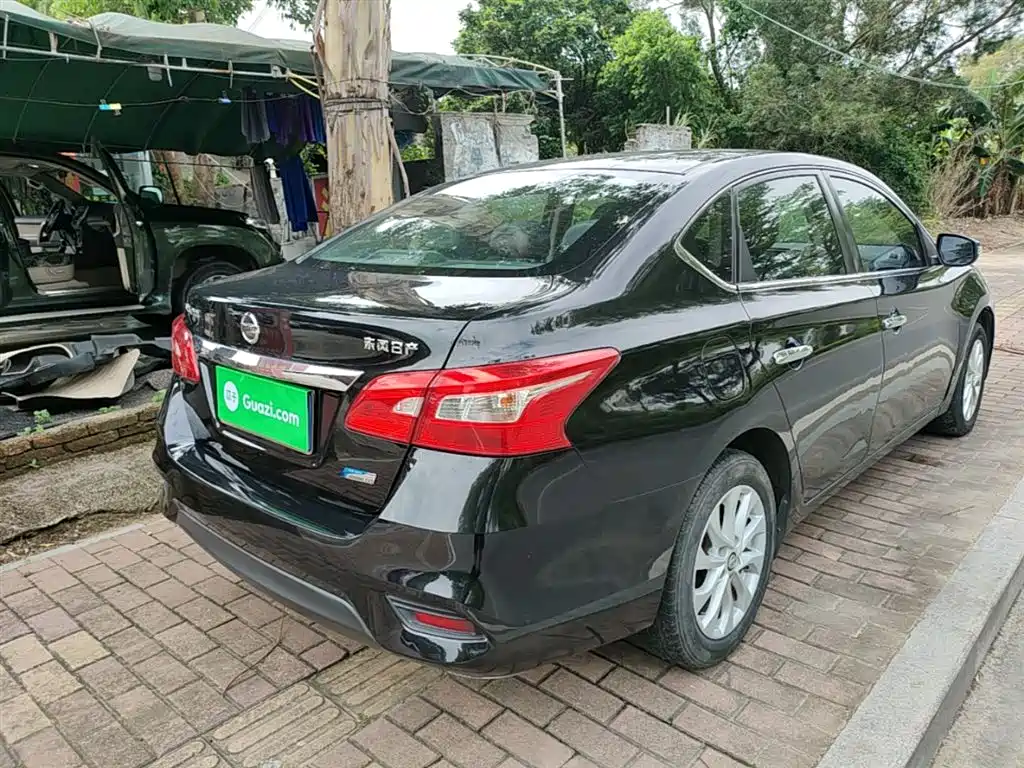 Sylphy 1.6 XV CVT Connected Premium CN-VI