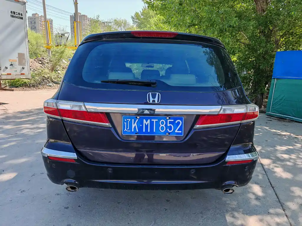 Odyssey 2.4 L Luxury