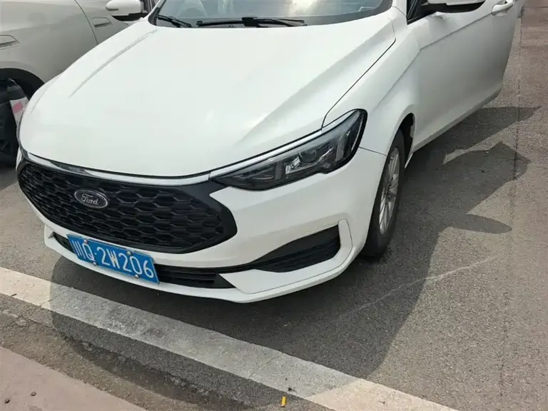 Ford Escort 1.5 L Auto Gold