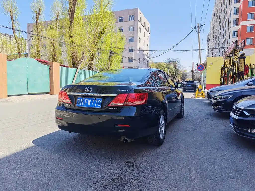 Camry 240 G Luxury
