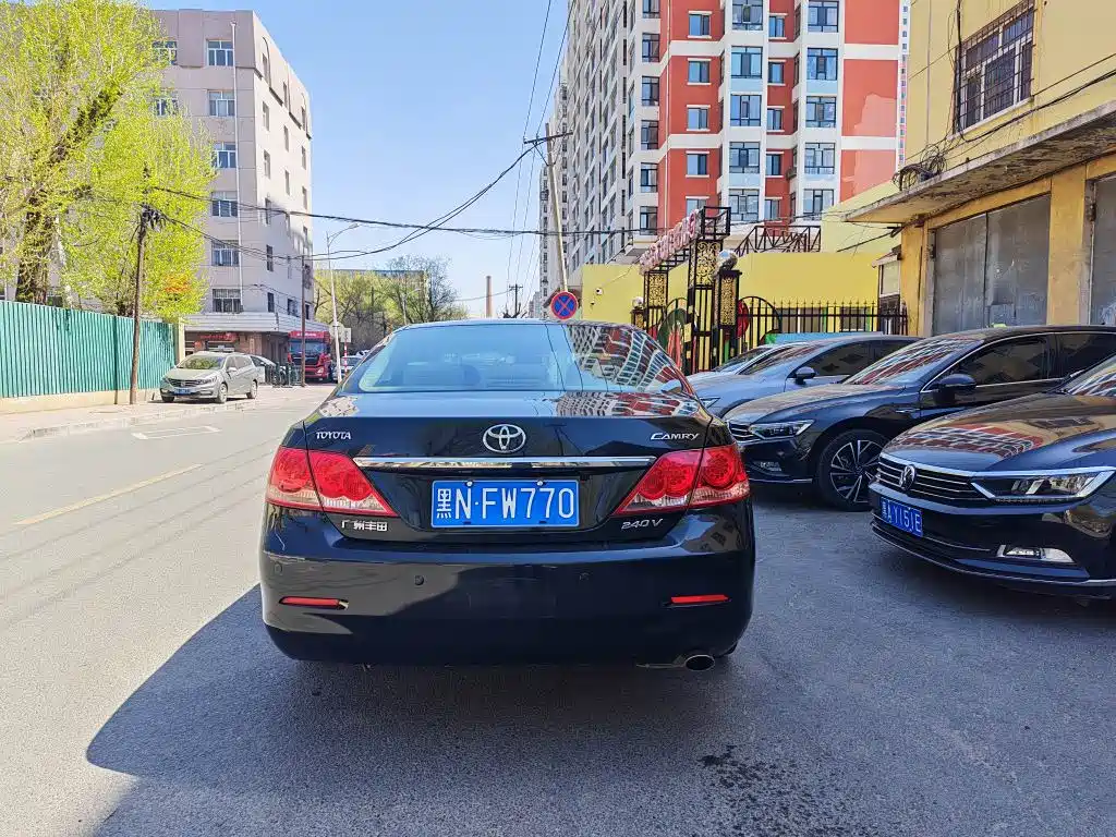Camry 240 G Luxury