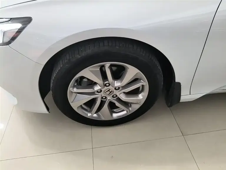 Honda Accord 260 TURBO Elite CN-VI