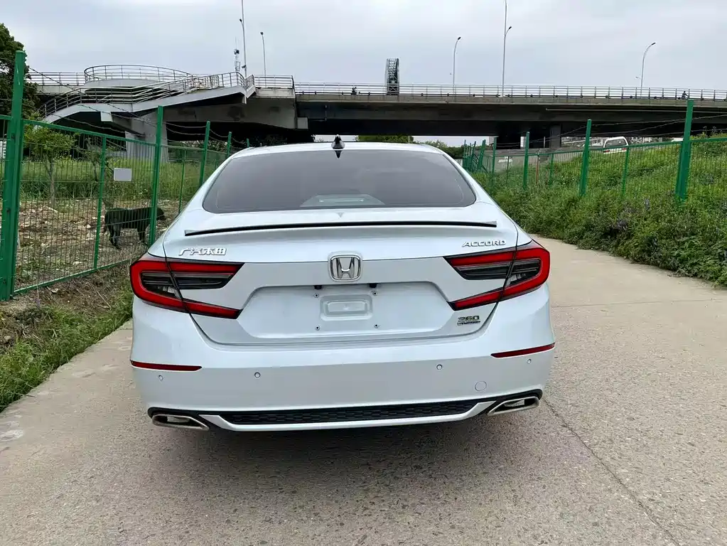 Accord 260 TURBO Phantom Night · Distinguished